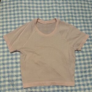 Lulu swiftly crop tee